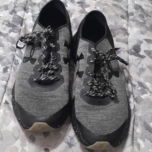 Under Armour womens size 8 shoes